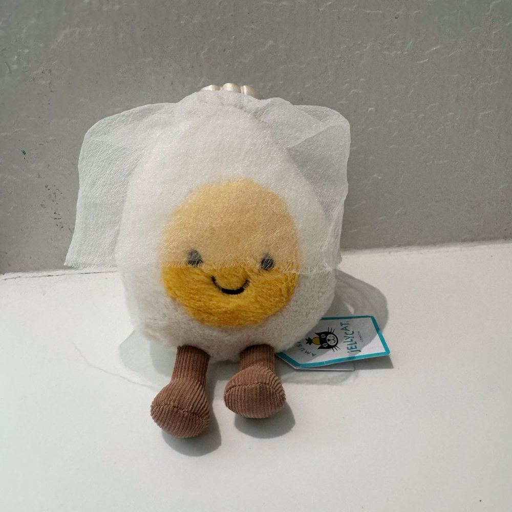 Authentic NWT Jellycat Amuseables Boiled Egg Bride LAST ONE